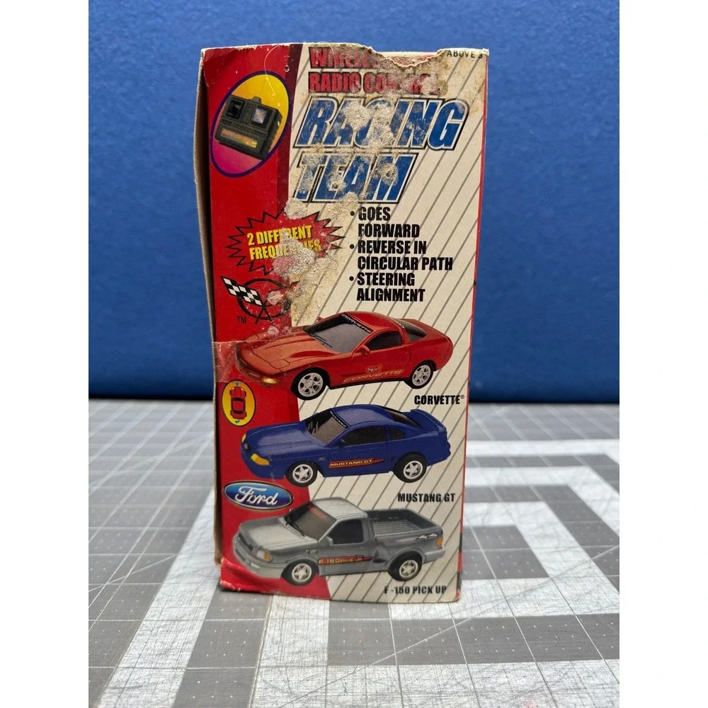 2 Ford F-150 Pick Up Wireless Radio Remote‎ Control Unused Racing Team